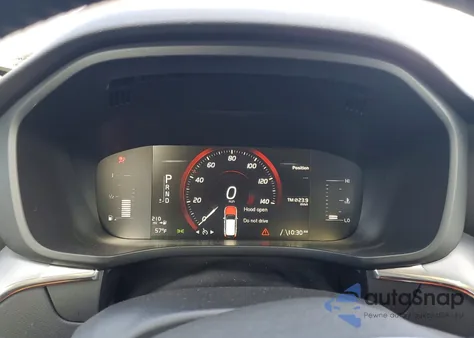 2019 Volvo Xc60 T6 z USA, uszkodzony, nr VIN YV4A22RK7K1357183